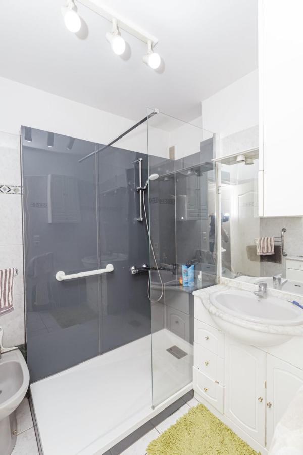 Spacious T3 With View In The Heart Of The City! Charenton-le-Pont Εξωτερικό φωτογραφία